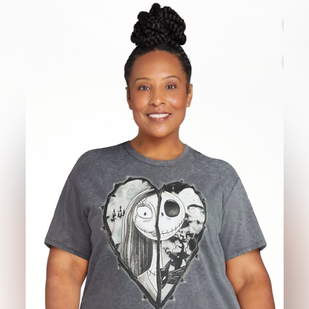 BRAND NEW The Nightmare Before Christmas Plus Size Graphic Tee w/ Short Sleeves
